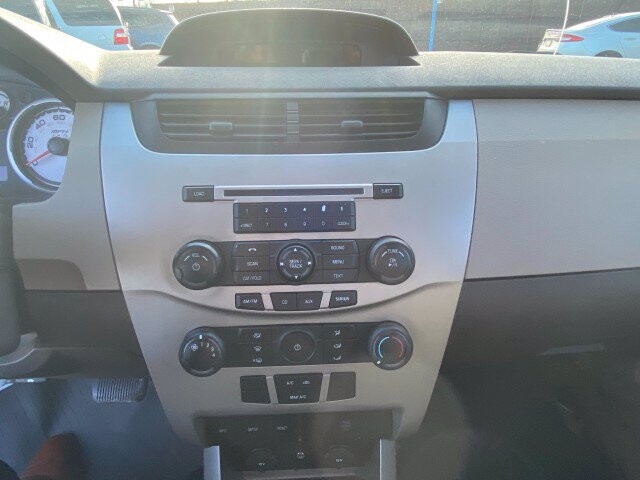 2008 Ford Focus in Mesquite, TX 75150 - 1596180 29