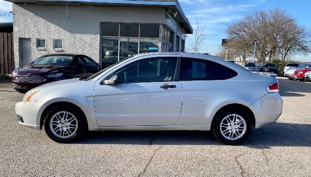 2008 Ford Focus in Mesquite, TX 75150 - 1596180 37
