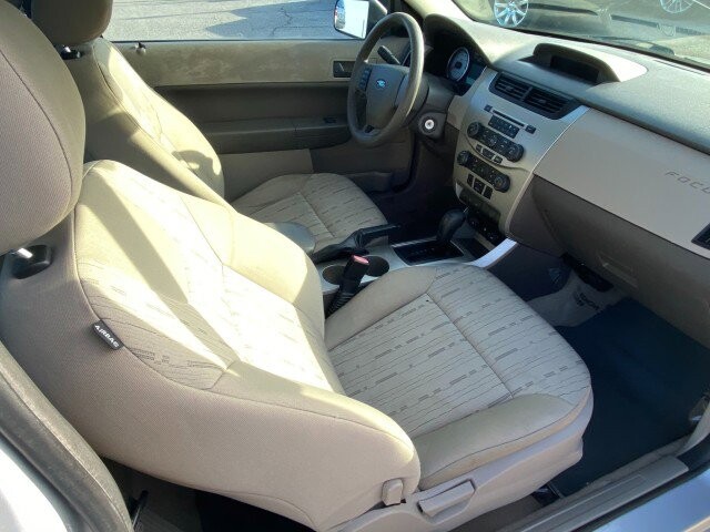 2008 Ford Focus in Mesquite, TX 75150 - 1596180 16