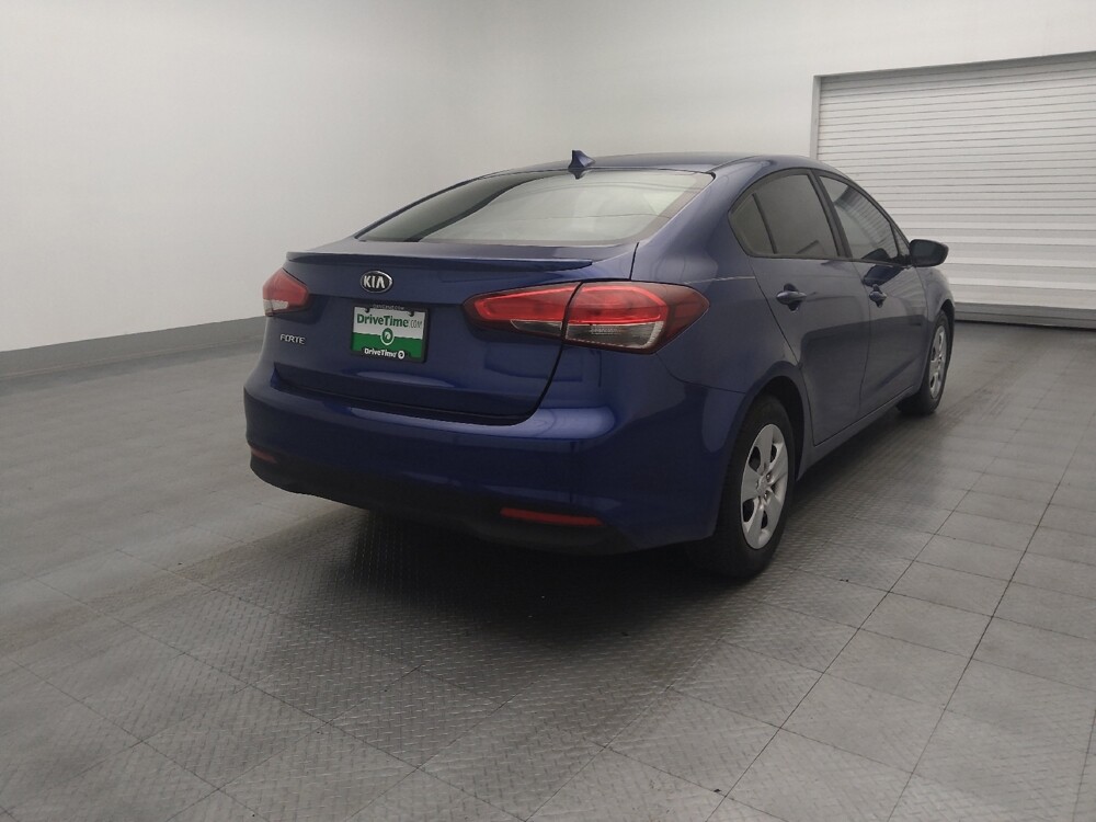 2017 Kia Forte in Hialeah, FL 33014 - 1621060 9