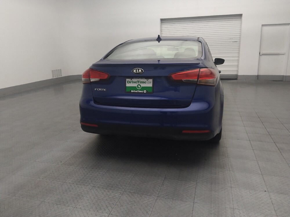 2017 Kia Forte in Hialeah, FL 33014 - 1621060 7