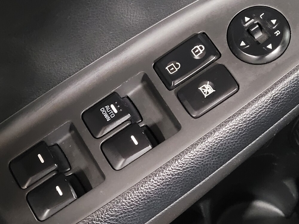 2017 Kia Forte in Hialeah, FL 33014 - 1621060 27