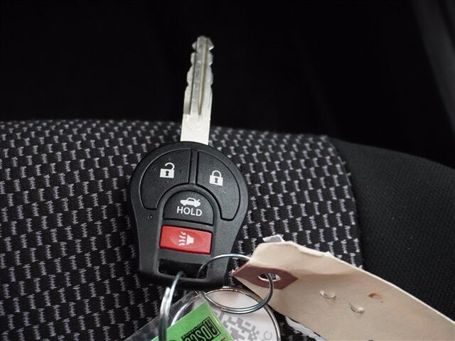 2019 Nissan Versa in Cincinnati, OH 45251-2402 - 1675560 63