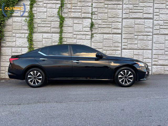 2019 Nissan Altima in Decatur, GA 30032 - 1683245 8