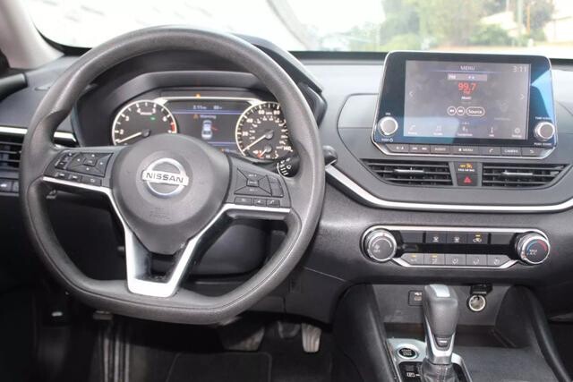 2019 Nissan Altima in Decatur, GA 30032 - 1683245 105