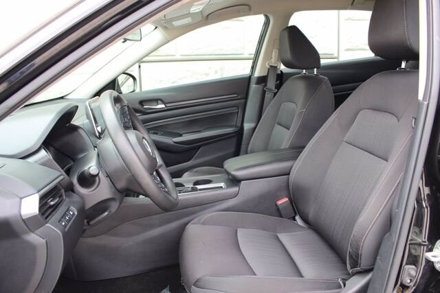 2019 Nissan Altima in Decatur, GA 30032 - 1683245 175