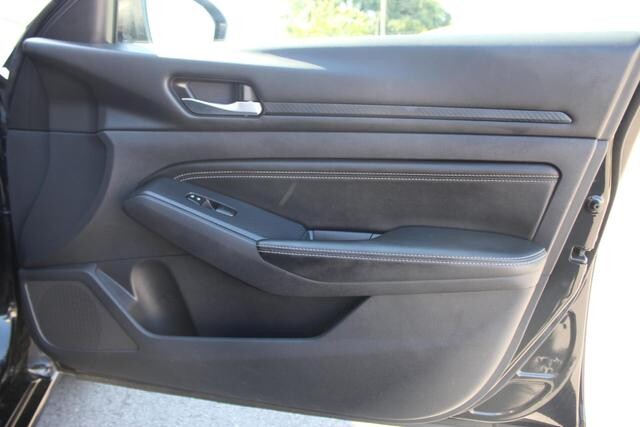 2019 Nissan Altima in Decatur, GA 30032 - 1683245 161