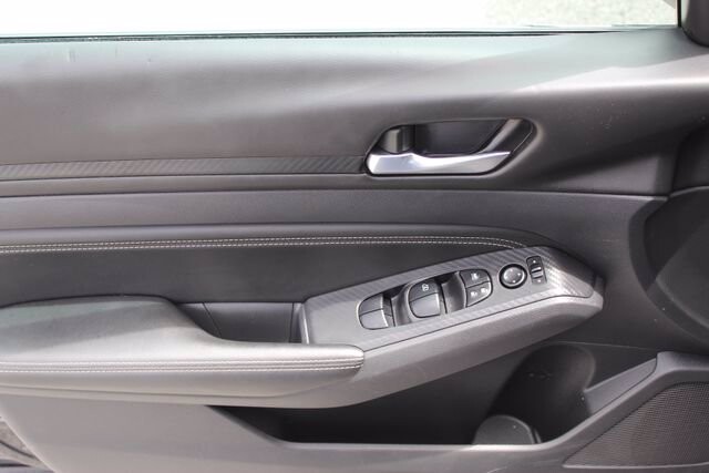 2019 Nissan Altima in Decatur, GA 30032 - 1683245 179