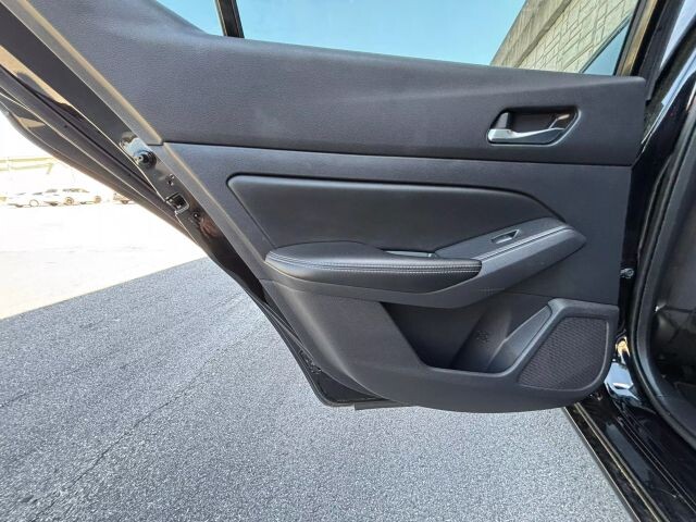 2019 Nissan Altima in Decatur, GA 30032 - 1683245 86