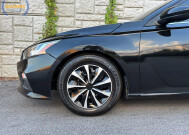 2019 Nissan Altima in Decatur, GA 30032 - 1683245 9