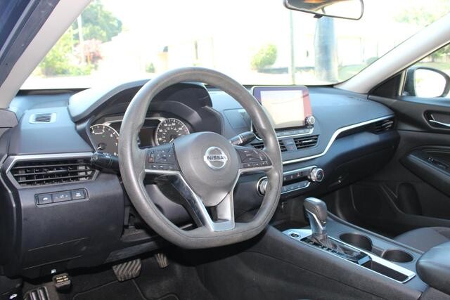 2019 Nissan Altima in Decatur, GA 30032 - 1683245 140