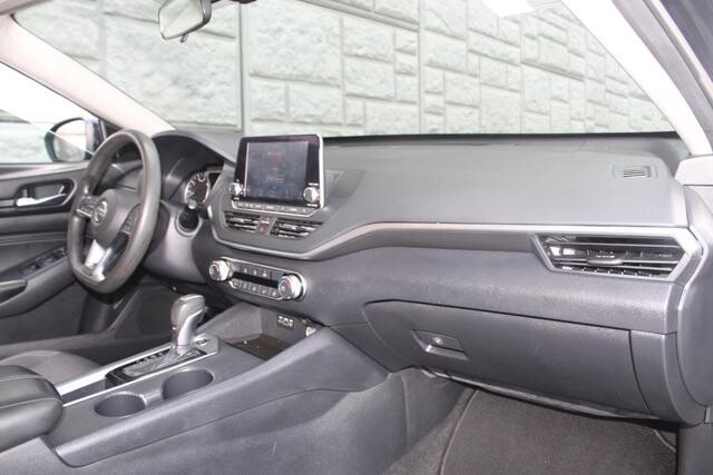 2019 Nissan Altima in Decatur, GA 30032 - 1683245 104