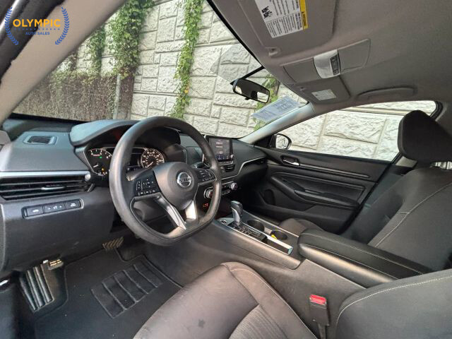 2019 Nissan Altima in Decatur, GA 30032 - 1683245 17