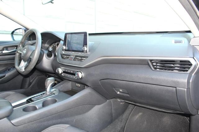 2019 Nissan Altima in Decatur, GA 30032 - 1683245 142