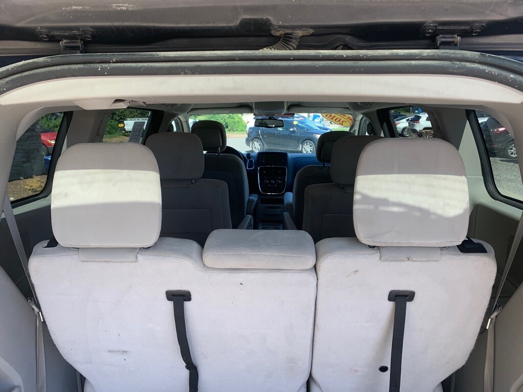 2016 Dodge Grand Caravan in Fairview, PA 16415 - 1684698 5