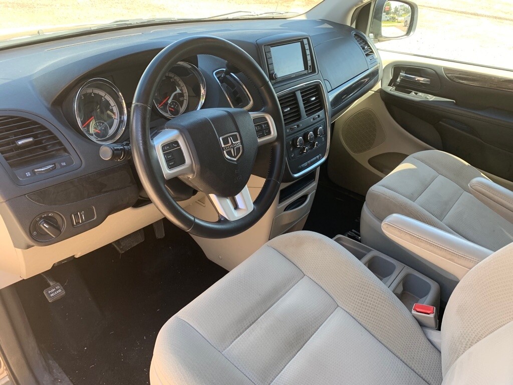2016 Dodge Grand Caravan in Fairview, PA 16415 - 1684698 6