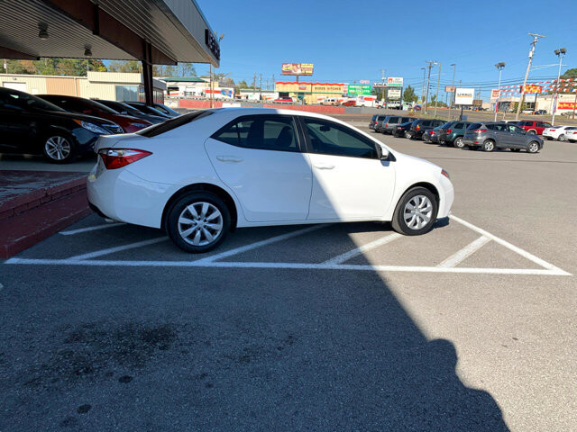 2016 Toyota Corolla in Knoxville, TN 37912-3935 - 1721401 7