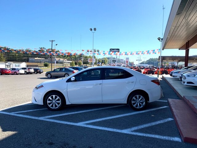 2016 Toyota Corolla in Knoxville, TN 37912-3935 - 1721401 17