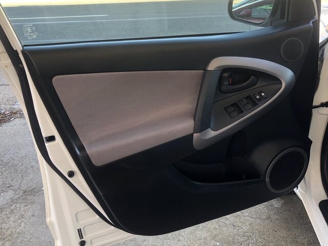 2006 Toyota RAV4 in Nashville, TN 37211-5205 - 1743721 8