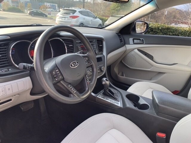 2011 Kia Optima in Nashville, TN 37211-5205 - 1747365 9