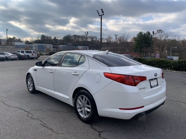 2011 Kia Optima in Nashville, TN 37211-5205 - 1747365 5