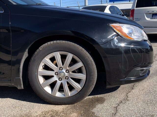 2014 Chrysler 200 in Mesquite, TX 75150 - 1764742 24