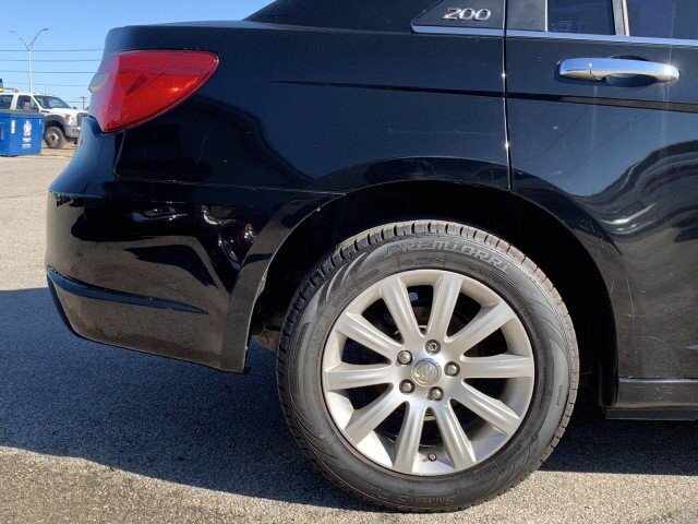 2014 Chrysler 200 in Mesquite, TX 75150 - 1764742 23