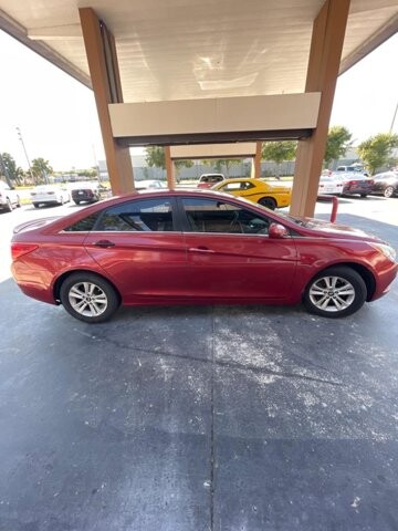 2013 Hyundai Sonata in Longwood, FL 32750 - 1770209 3
