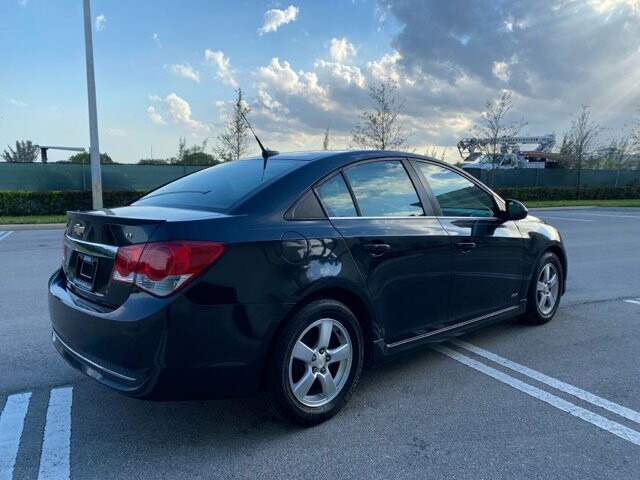 2011 Chevrolet Cruze in Pompano Beach, FL 33064 - 1773827 4