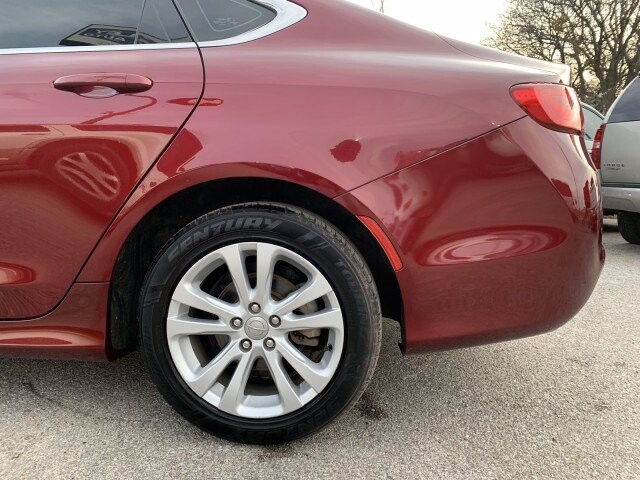 2015 Chrysler 200 in Mesquite, TX 75150 - 1783327 42