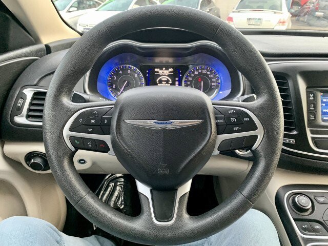 2015 Chrysler 200 in Mesquite, TX 75150 - 1783327 14