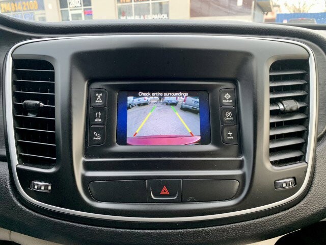 2015 Chrysler 200 in Mesquite, TX 75150 - 1783327 15