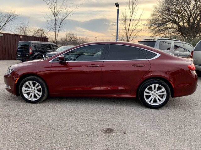 2015 Chrysler 200 in Mesquite, TX 75150 - 1783327 4
