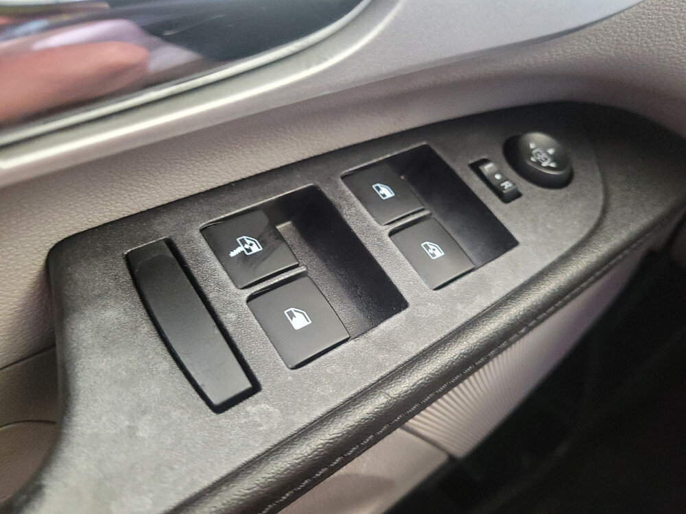 2017 Chevrolet Equinox in Fairfield, OH 45014 - 18021965 27