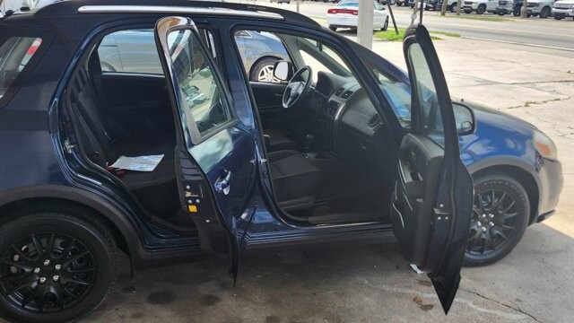 2010 Suzuki SX4 in Cartersville, GA 30120 - 18021990 6