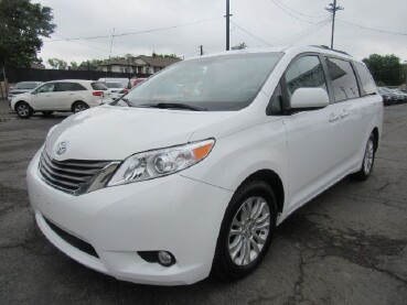 2012 Toyota Sienna in Kansas City, KS 66102