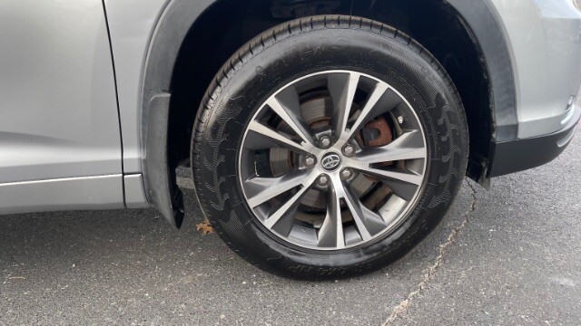 2016 Toyota Highlander in Dallas, TX 75228 - 18022036 5