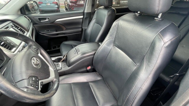 2016 Toyota Highlander in Dallas, TX 75228 - 18022036 11