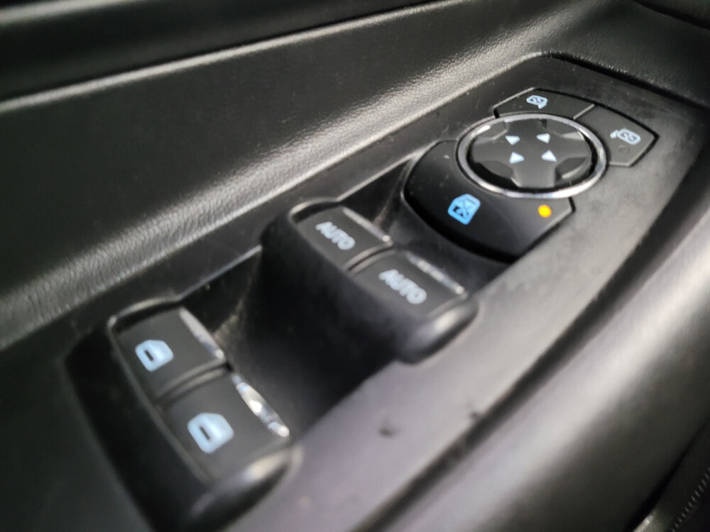 2018 Ford Taurus in Eastpointe, MI 48021 - 18022588 27