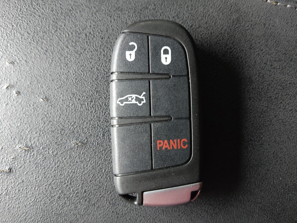 2015 Chrysler 200 in Chattanooga, TN 37421 - 18022825 32