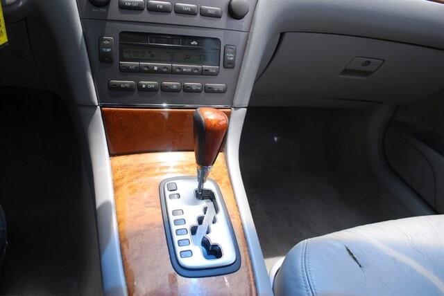 2005 Lexus ES 330 in Birmingham, AL 35215 - 18023201 12