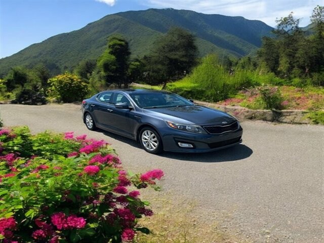 2015 Kia Optima in COSTA MESA, CA 92626 - 18023444 3