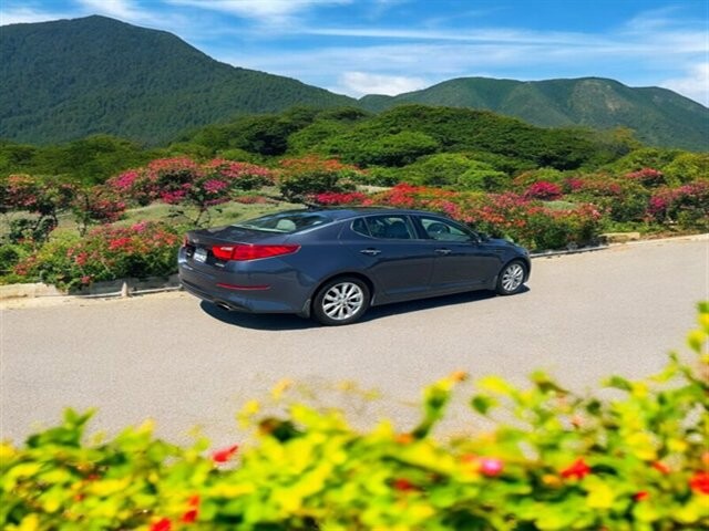2015 Kia Optima in COSTA MESA, CA 92626 - 18023444 7