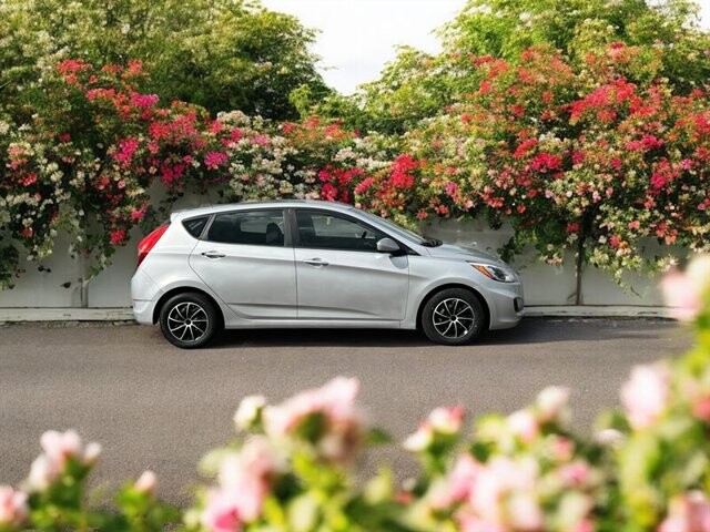 2017 Hyundai Accent in COSTA MESA, CA 92626 - 18023445 6