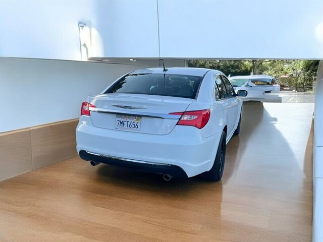 2014 Chrysler 200 in COSTA MESA, CA 92626 - 18023452 7