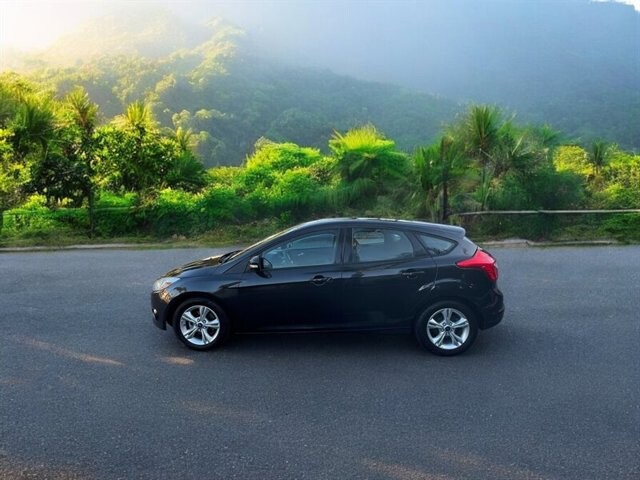 2013 Ford Focus in COSTA MESA, CA 92626 - 18023454 5