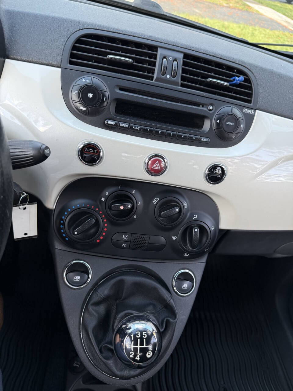 2012 FIAT 500 in Hollywood, FL 33023-1906 - 18023561 24