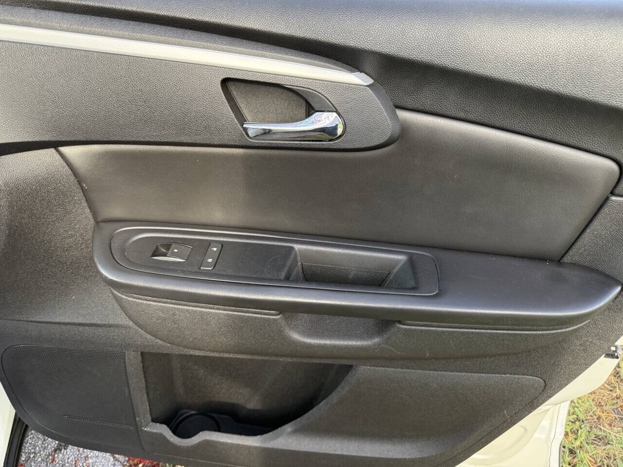 2012 Chevrolet Traverse in Hollywood, FL 33023-1906 - 18023562 13