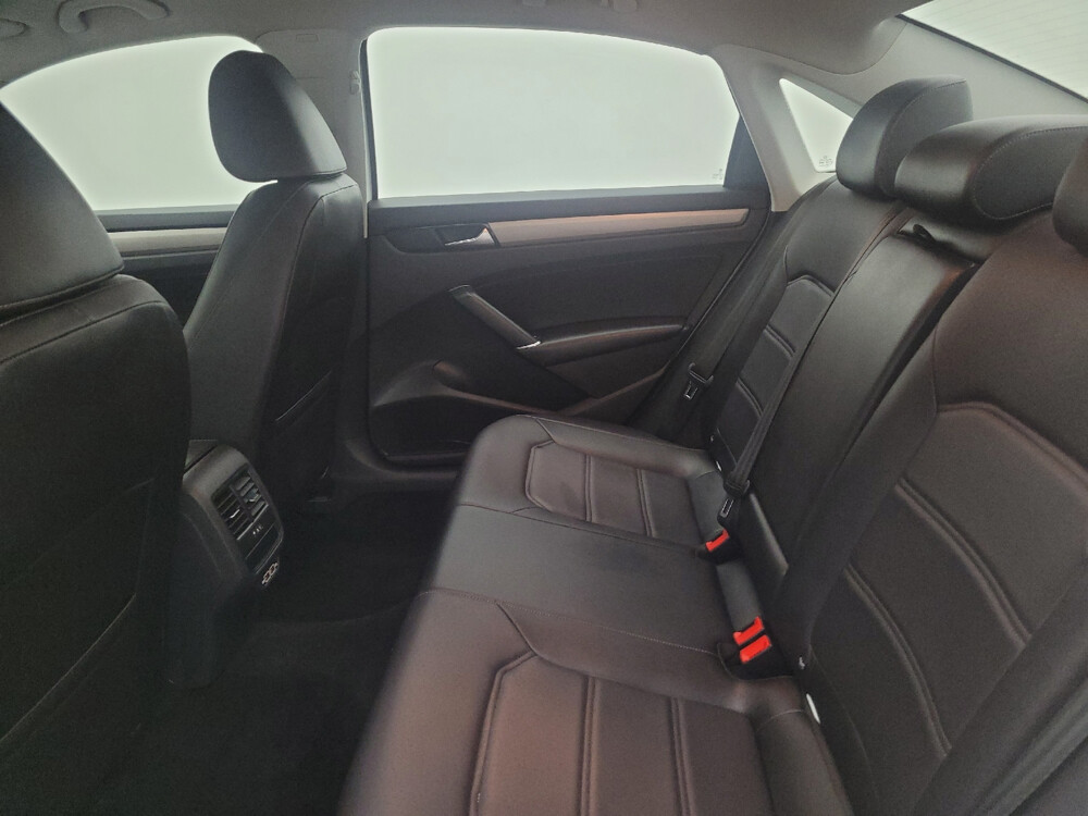 2022 Volkswagen Passat in Maple Heights, OH 44137 - 18024446 18