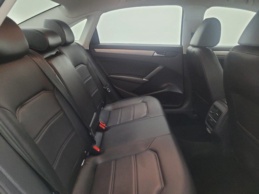 2022 Volkswagen Passat in Maple Heights, OH 44137 - 18024446 19